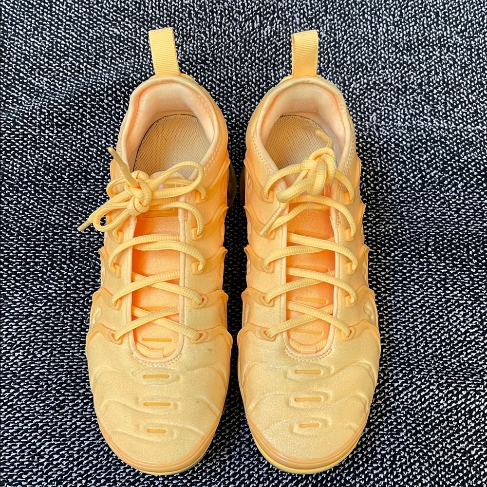 Nike Airmax Bright Yellow Athletic Shoes